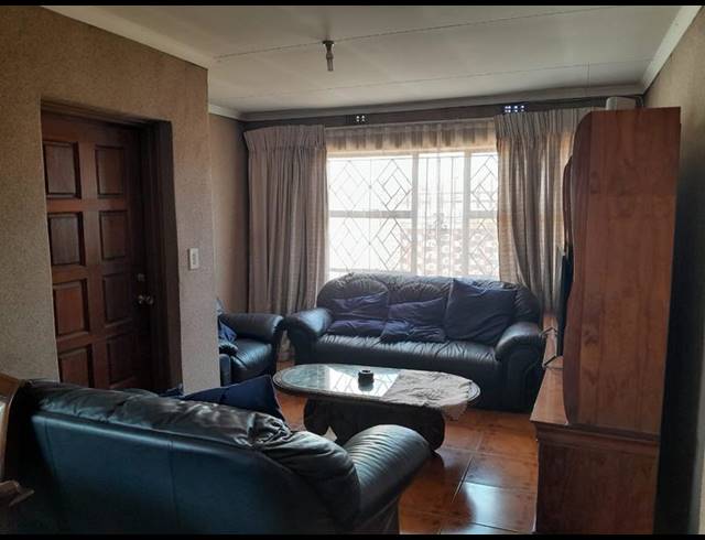 3 BEDROOM HOUSE FOR SALE IN TOKOZA